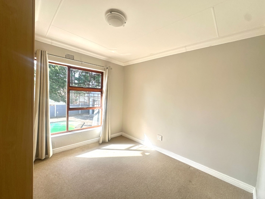 6 Bedroom Property for Sale in Denver Park Western Cape